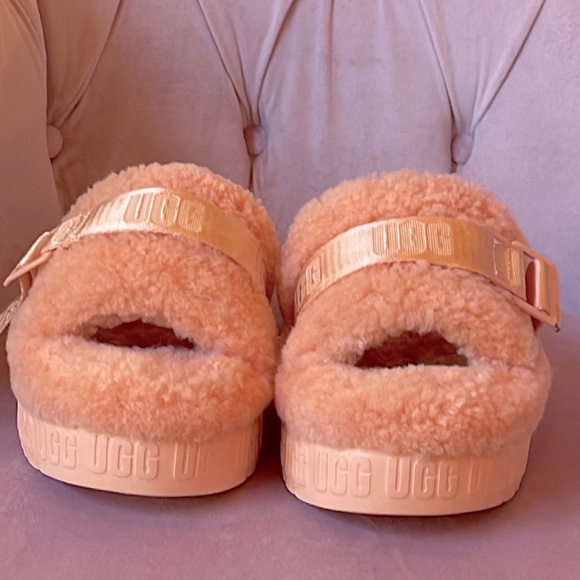 UGG Apricot Platform Slides🧡 - Picture 5 of 12